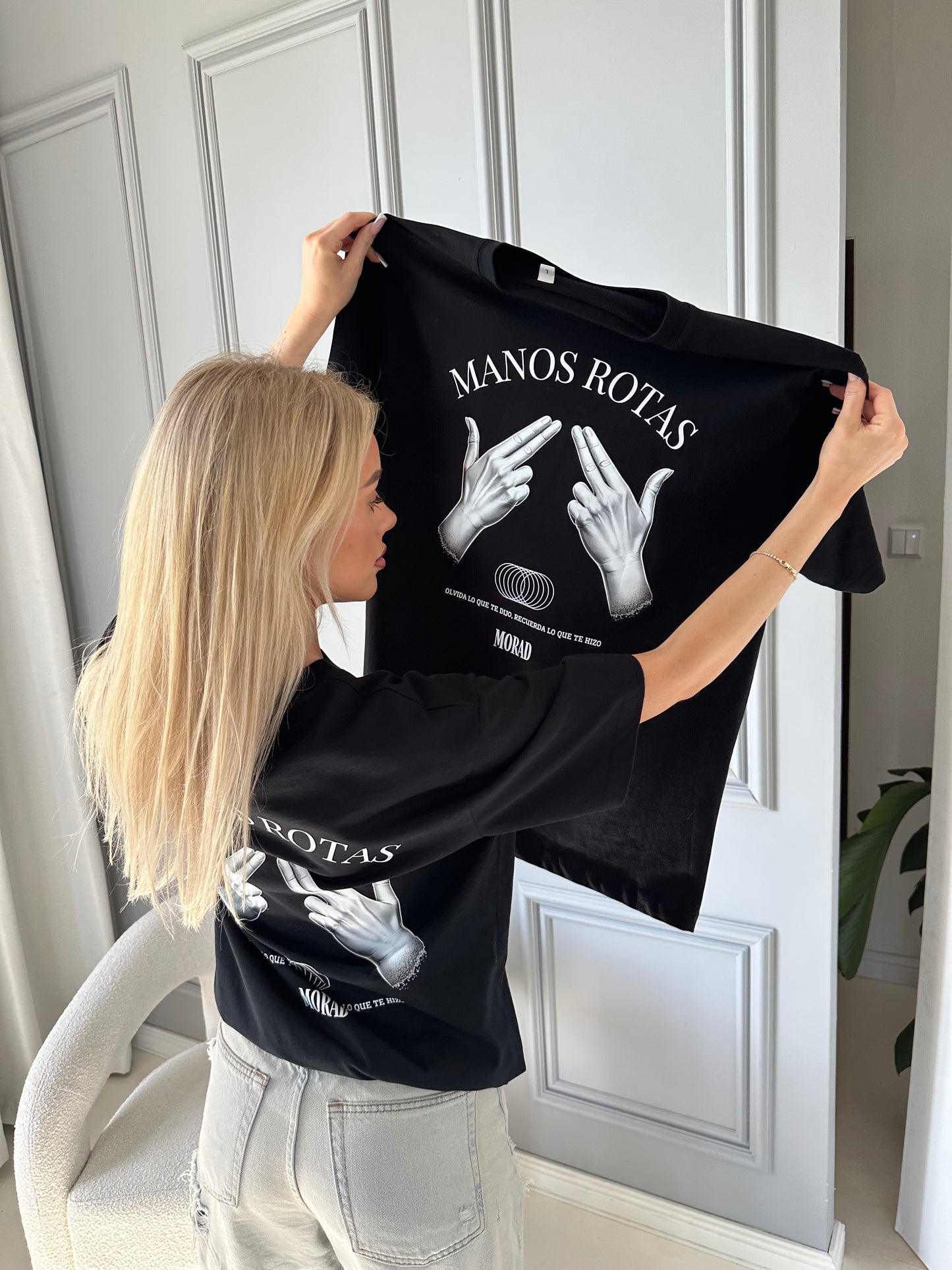 T- shirt Manos Rotas