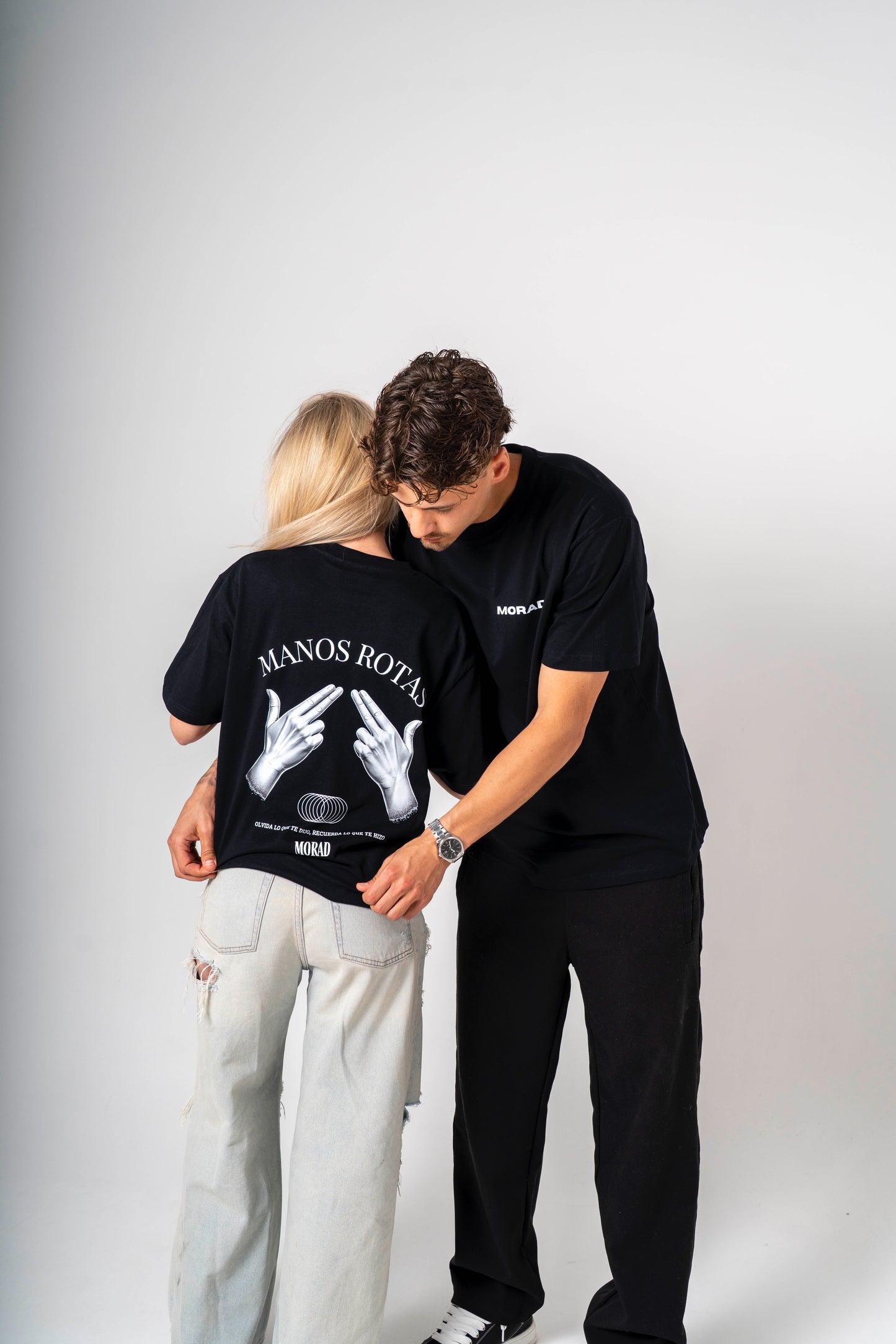 T- shirt Manos Rotas